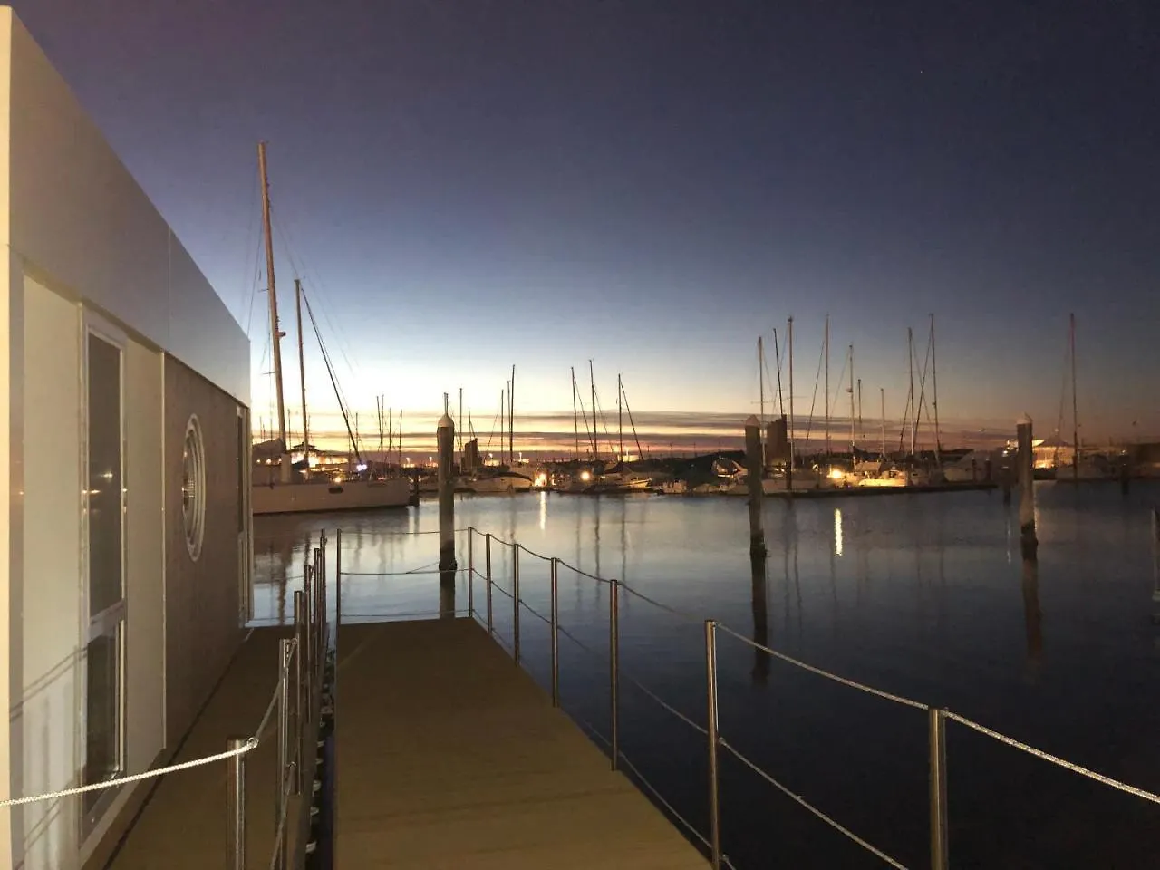 Floating Resort Ρίμινι 0*,