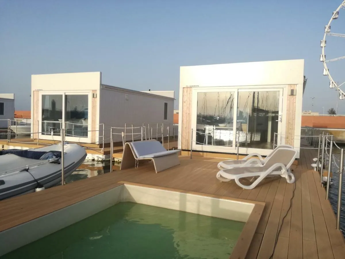 Floating Resort Ρίμινι Πλωτό κατάλυμα